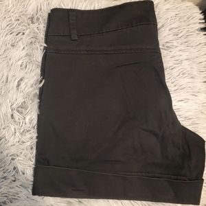 The limited shorts size med